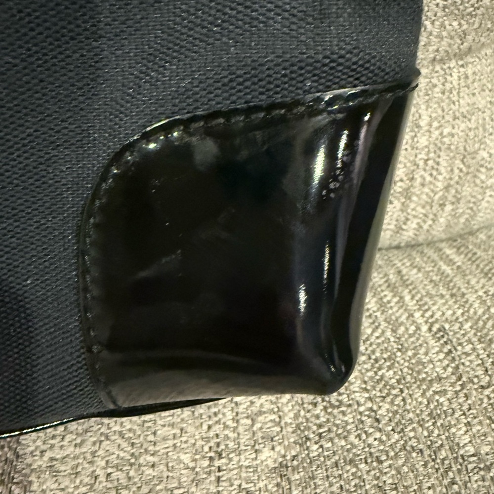 Gucci Black and Cream Shoulder Bag - Picture 2 of 10